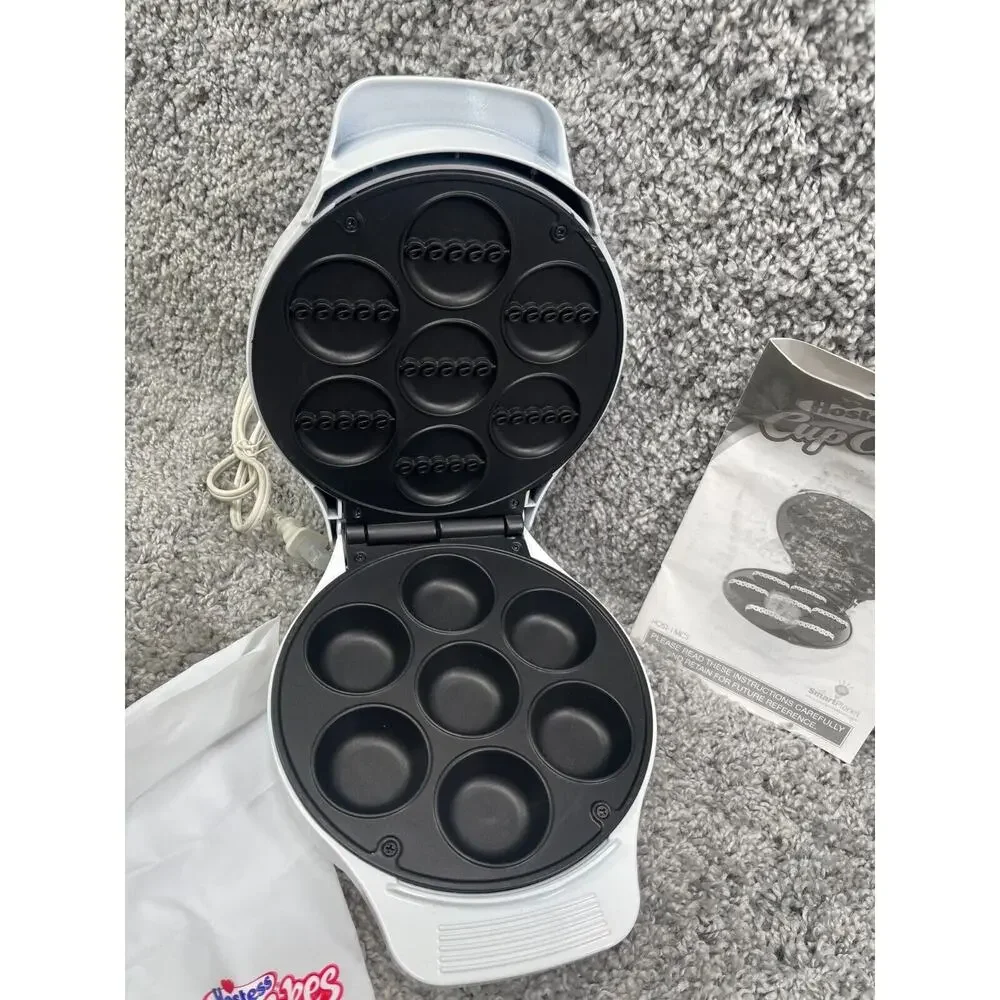 Hostess Mini Cupcakes Maker With Pastry Bag And Recipe Booklet